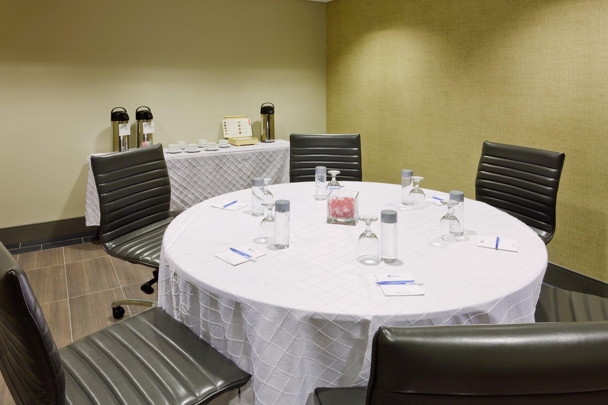 ריברהד Hotel Indigo East End By Ihg מראה חיצוני תמונה